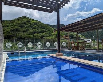 Hostal Casa Roma - Taganga - Piscina