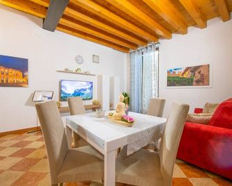 Mazzini Luxury Suite - Verona - Dining room