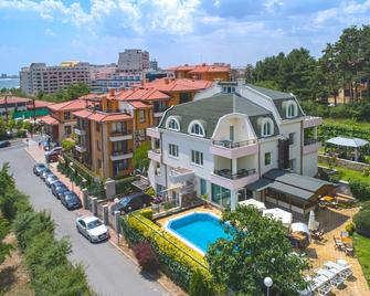 Milennia Family Hotel - Nesebar - Building