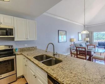 Pirate's Pension at Bluebeard's Castle - Saint Thomas Island - Kitchen