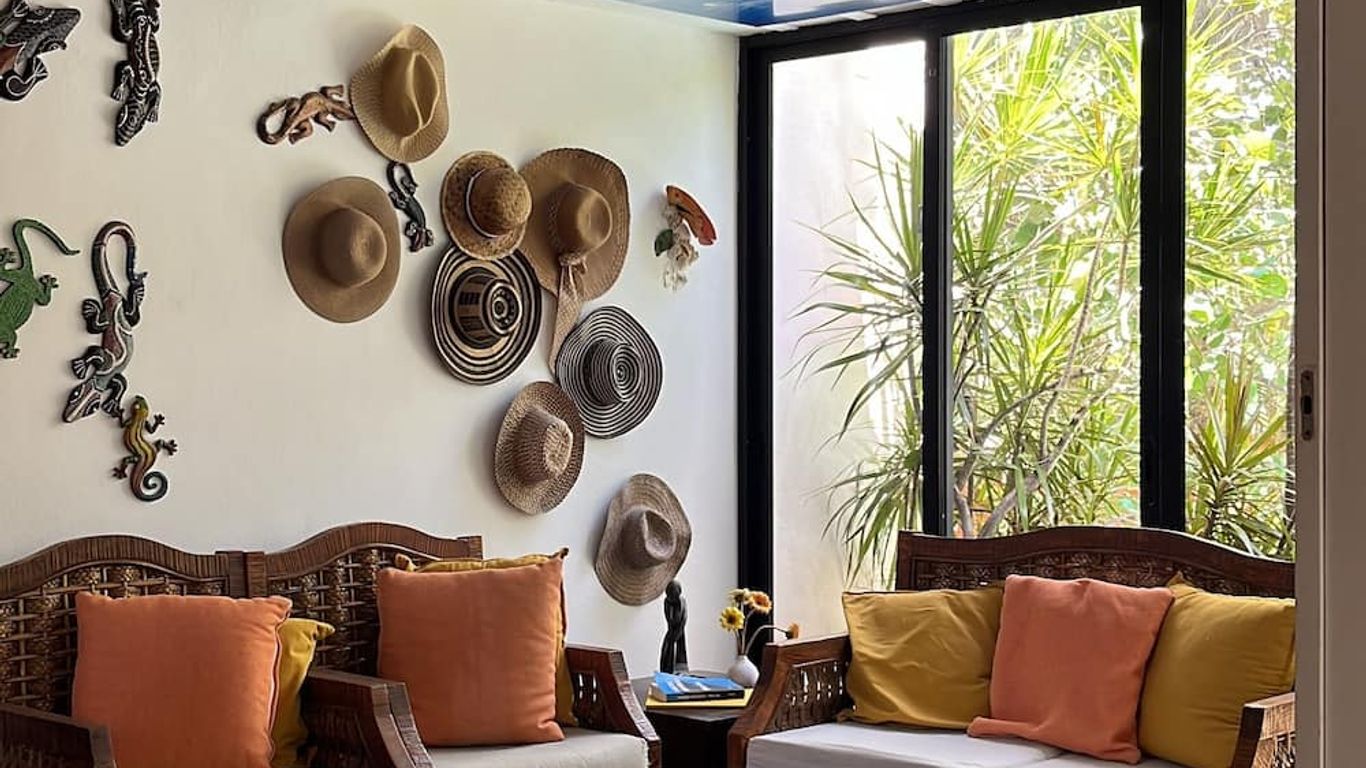 مانايا بد آند بريكفاست