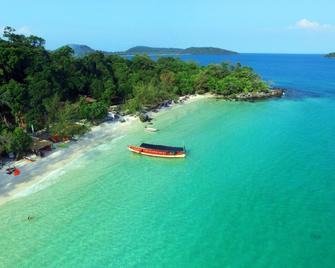 White Beach Bungalows on Koh Rong - Kaôh Rŭng