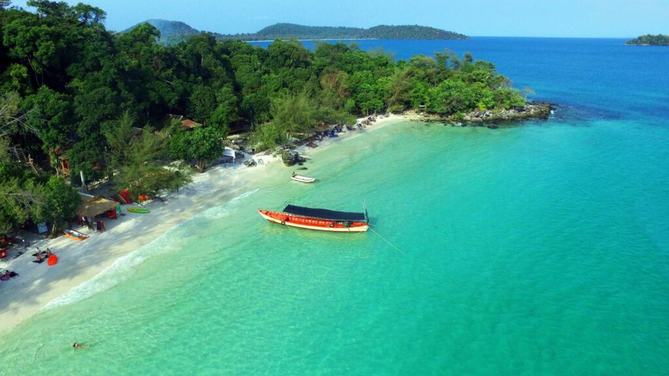 White Beach Bungalows on Koh Rong