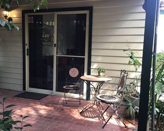 Quiet and cosy apartment in the heart of town - Tawonga South - Patio