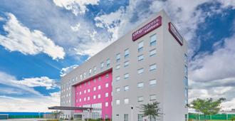 City Express Suites by Marriott Silao Aeropuerto - Silao - Bygning