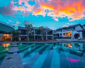 Baba Beach Club Natai Luxury Pool Villa Hotel by Sri panwa - Takua Thung - Pool