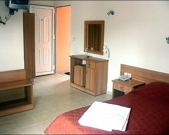 Hotel Filia - Thasos Town - Slaapkamer