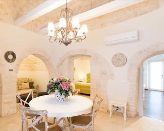 Dimore nel Tempo - Widespread Homes & Trulli - Alberobello - Comedor