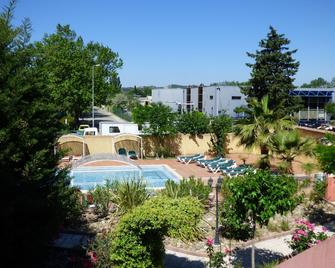 Apparthotel Festival Sud Aqua - Gare Tgv - Avignon - Pool