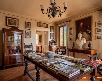 Villa Cattani Stuart XVII Secolo - פזארו - חדר אוכל