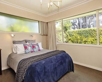 Park View - Spacious Inner City - 4 bedrooms - Invercargill - Bedroom