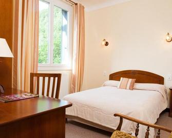 Hotel Le Val Du Tech - Prats-de-Mollo-la-Preste - Schlafzimmer