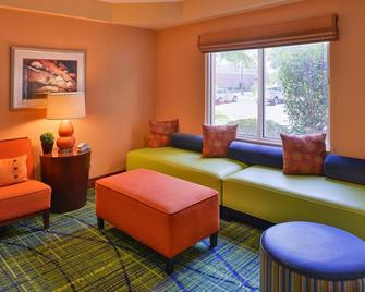 Fairfield Inn and Suites Charleston North/University Area - North Charleston - Sala de estar