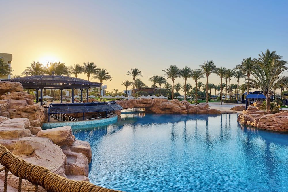 فندق رويال بالم سوما باي