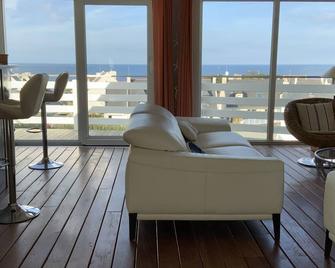 Villa 300 M2 At 150 M Beach Sea View With Indoor Swimming Pool For 13 People - Sibiril - Balcon