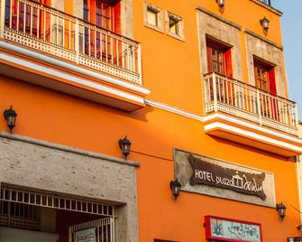 Plaza Jardin - Tequila - Building