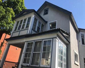 هيندرسون هيريتيدج هوم - أوتاوا - مبنى