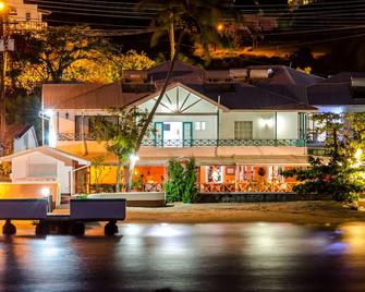 Mariners Hotel - Kingstown - Edificio