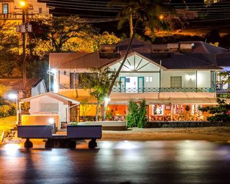 Mariners Hotel - Kingstown - Budynek