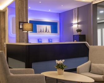 Ibis Budget Ajaccio - Ajaccio - Gebäude