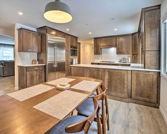 Livonia Home: 4 Mi to Plymouth Main Street - Livonia - Kitchen