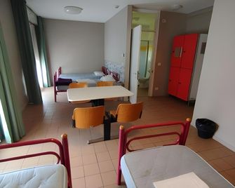 Ostello Torino - Torí - Habitació