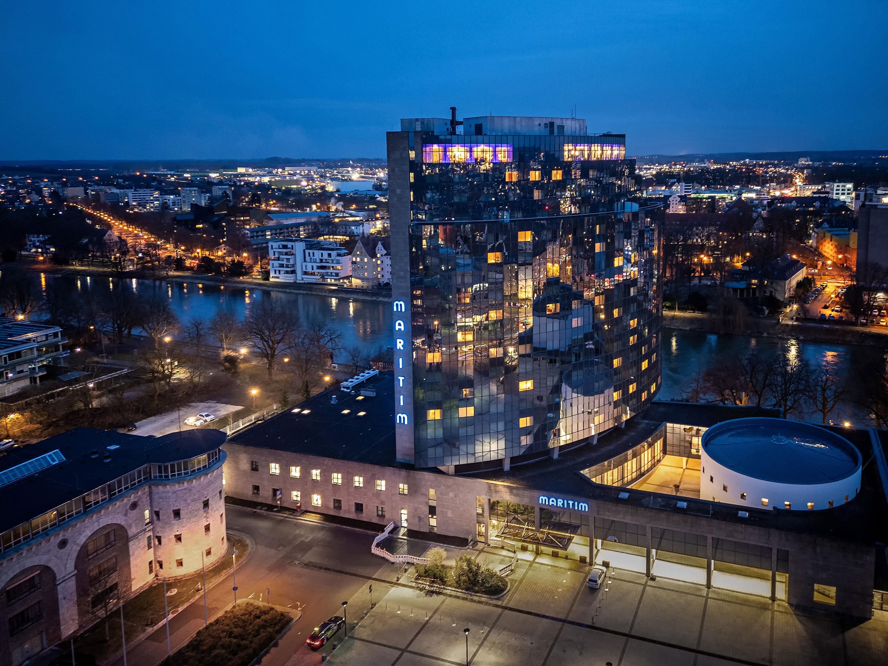 Maritim Hotel Ulm - אולם - בניין