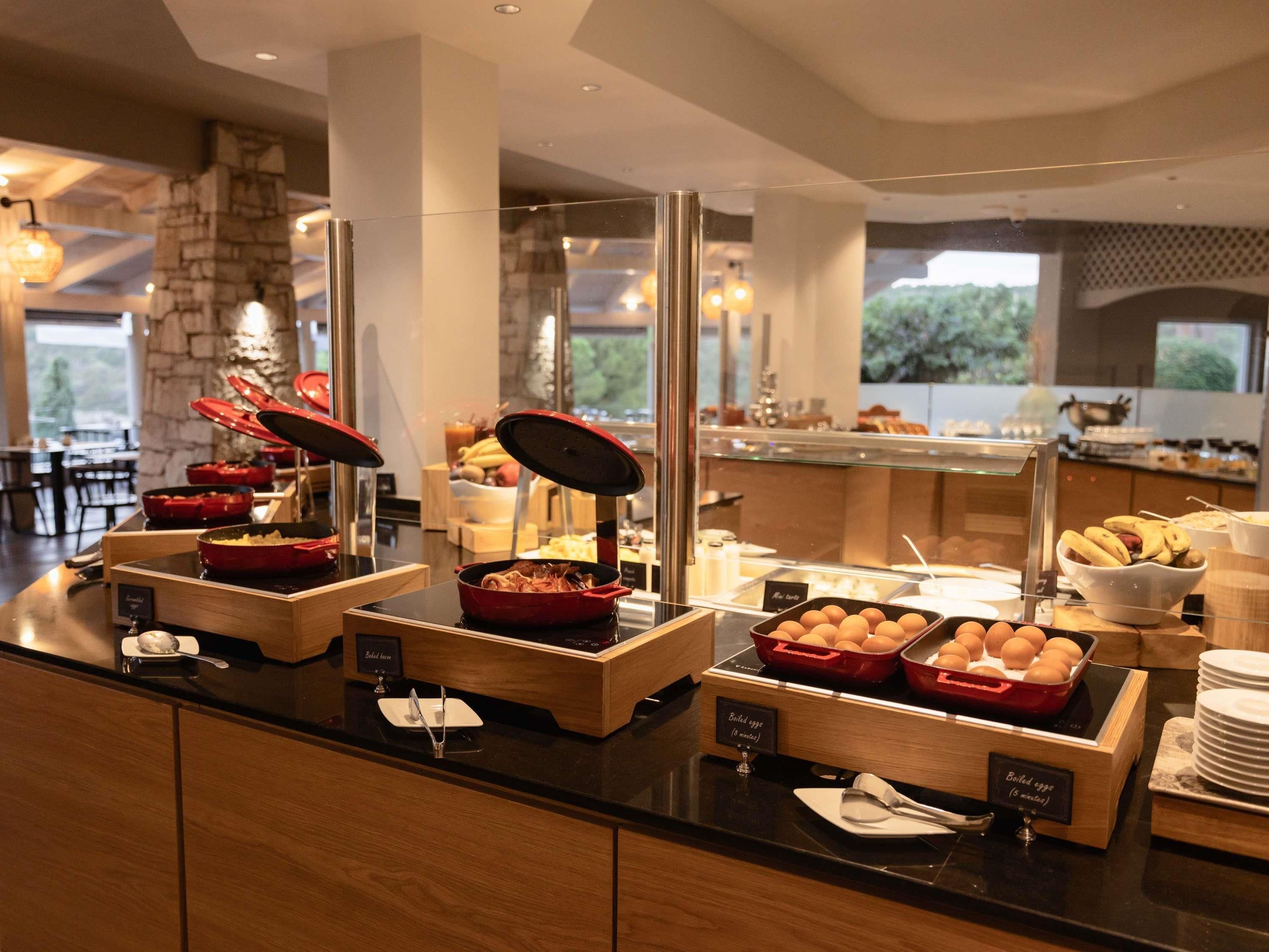 Mövenpick Resort Agios Nikolaos Sivota - סיבוטה - בופה