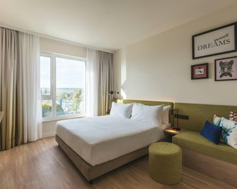 Hampton by Hilton Konstanz - Konstanz - חדר שינה