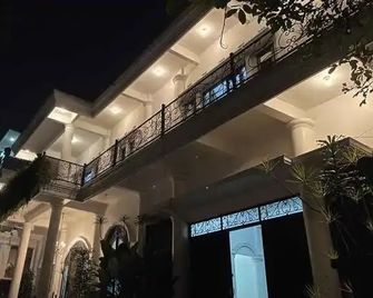 Sahabat Backpacker 2 Mata Bean - Batu - Edifício