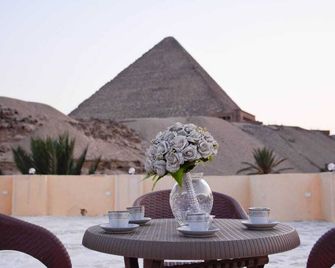 Crystal pyramid inn - Kairo - Balkon