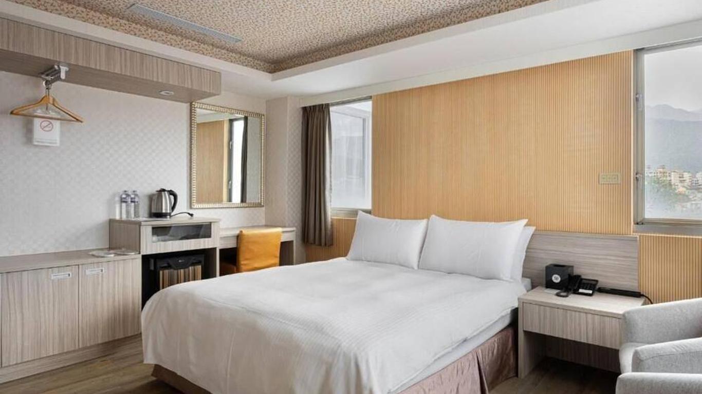 West Hotel