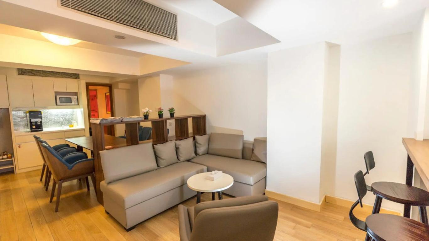 CHI Residences 279