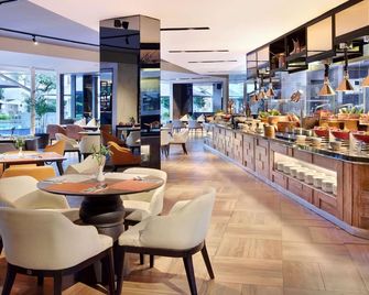 Grand Mercure Bali Seminyak - 庫塔 - 酒吧