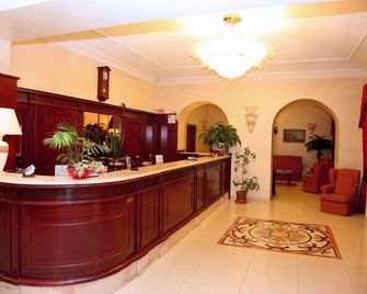 Hotel Nizza - Turin - Front desk