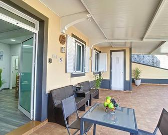 Gomes House by Atlantic Holiday - Ponta do Sol - Innenhof