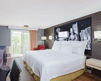 Super 8 by Wyndham Sturbridge - Sturbridge - Спальня