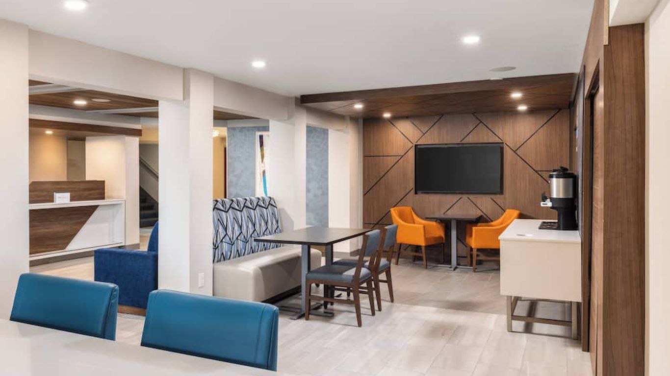 โรงแรม ฮอลิเดย์ อินน์ เอ็กซ์เพรส พอร์ตแลนด์ เซาท์-เลค ออสวีโก บาย IHG