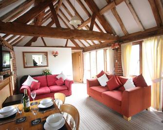 Whitley Elm Cottages - Warwick