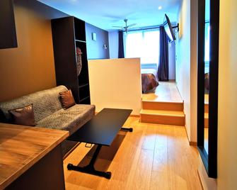 Appart Hotel Relax Spa - Lens - Living room