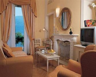 Hotel Cannobio - Cannobio - Living room