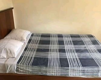 The Loop Guest House and Restaurant - Eldoret - Front desk