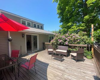 Skiing house Serene 3-bedroom house with AC in charming Dorset - Dorset - Terasa