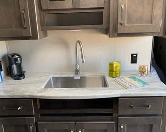 Rv Travel Trailer The Scenic Route - Wichita - Kitchen