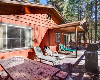 9B Deer Hollow - North Wawona - Patio