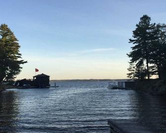 Historic Lake Rosseau - Family Friendly - Minett - Vista del exterior