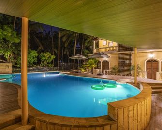 椰子果阿飯店 - 阿伯來 - 游泳池