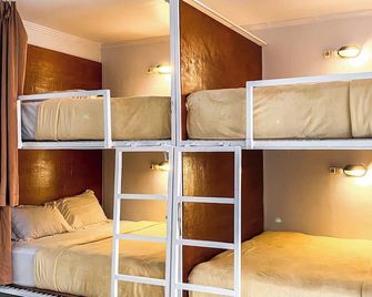 Ala Hostel - Kuta - Quarto
