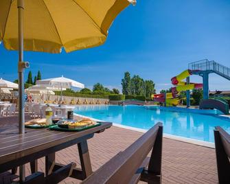 Residence Eden - Peschiera del Garda - Piscina