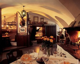 Hotel Gasthof Markterwirt - אלטנמארקט אים פונגאו - מסעדה